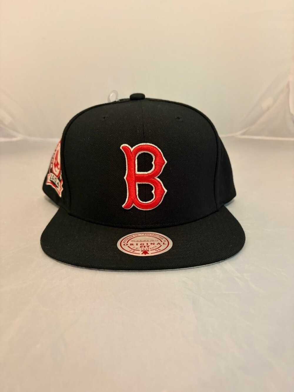 Boston Red Sox World Series Champions 2004 Mitchell & Ness Adjustable hat cap